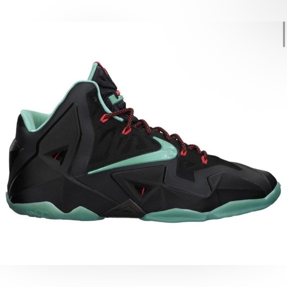 Nike LeBron XI 11 Basketball Sneakers Size 9.5 main image 7